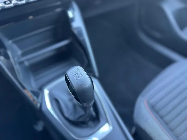 Peugeot 208 1.2 PureTech Active Pack 2022 Benzine 39