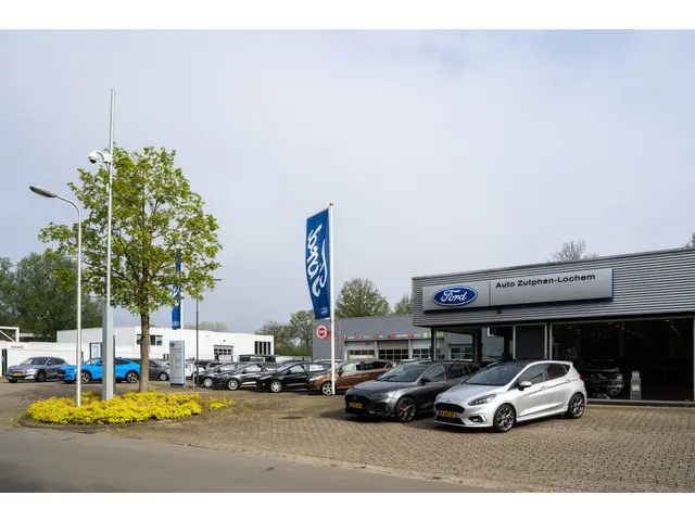 Ford C-MAX 1.0 EcoBoost 125PK Titanium 2016 Benzine 35