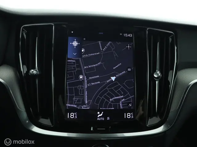 Volvo V60 2.0 T4 R-Design / polestar 211pk 2019 Benzine 23