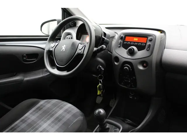 Peugeot 108 1.0 e-VTi Active 2019 Benzine 6
