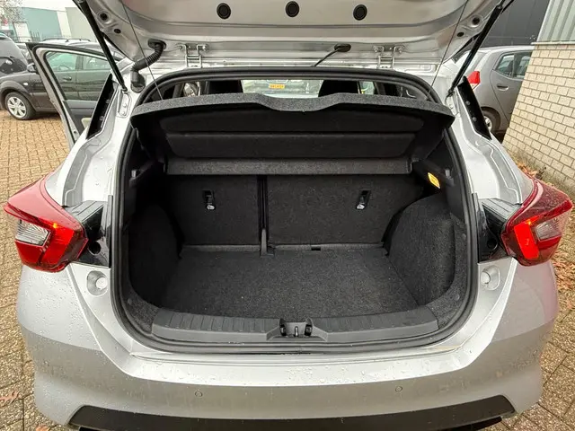 Nissan Micra 1.0 IG-T Tekna 2021 Benzine 18