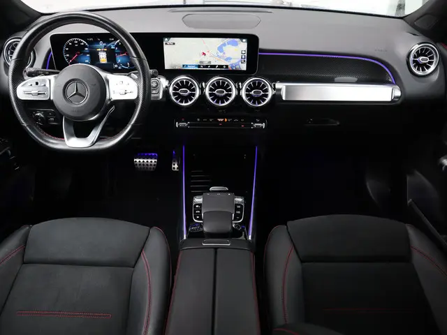 Mercedes-Benz GLB GLB 200 AMG line 2020 Benzine 12