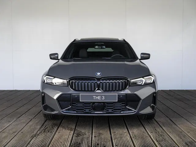 BMW 3 Serie Touring 330e 2026 Hybride Benzine 3