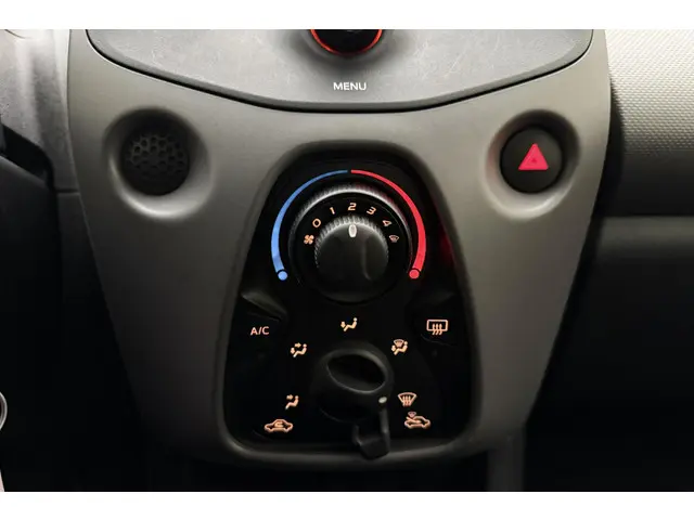 Peugeot 108 1.0 e-VTi Active 2021 Benzine 19