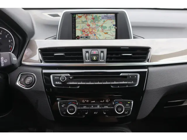 BMW X1 xDrive20i HIGH EXECUTIVE 2017 Benzine 25