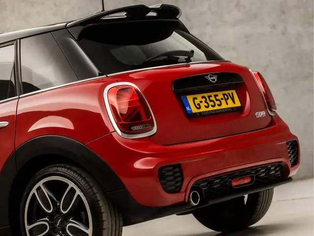 MINI Cooper Mini 1.5 JCW Pack 2019 Benzine 14