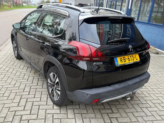 Peugeot 2008 1.2 PureTech Allure 2017 Benzine 14