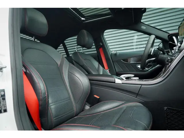 Mercedes-Benz C-Klasse AMG 43 4MATIC 2016 Benzine 18