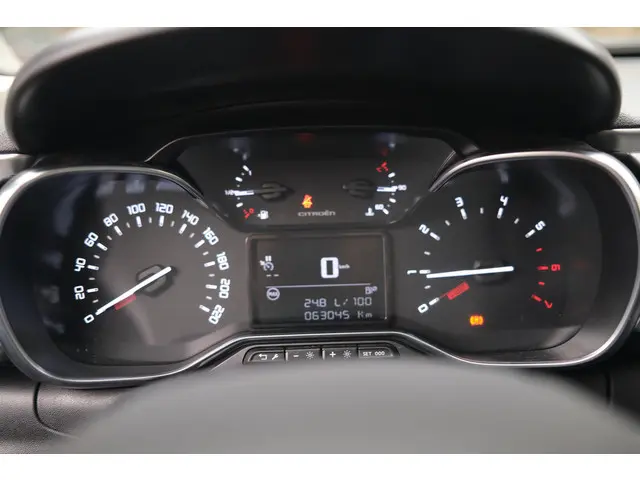 Citroën C3 PT 83 Shine 2021 Benzine 36