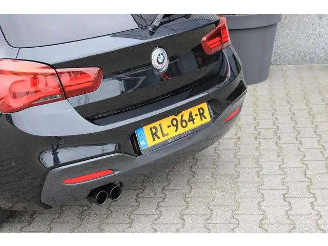 BMW 1 Serie 118i M Sport 2018 Benzine 27