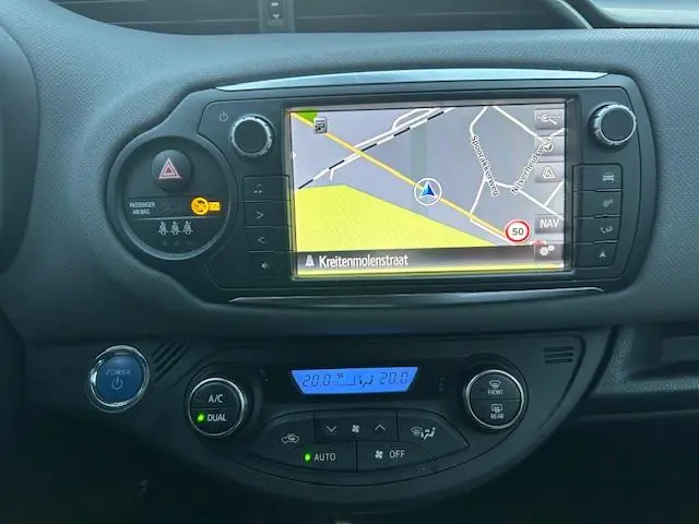 Toyota Yaris 1.5 Hybrid Aspiration 2016 Hybride Benzine 10