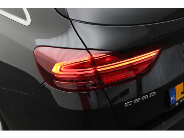 Kia ProCeed 1.4 T-GDI GT-PlusLine 2020 Benzine 31