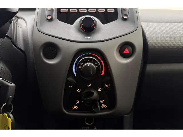 Peugeot 108 1.0 e-VTi Active 2018 Benzine 16
