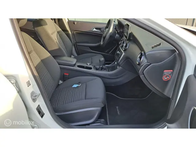 Mercedes-Benz A-Klasse 160 Ambition 2017 Benzine 17