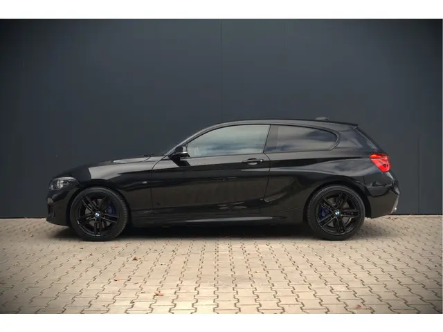BMW 1 Serie 118i High Executive M Sport 2017 Benzine 8