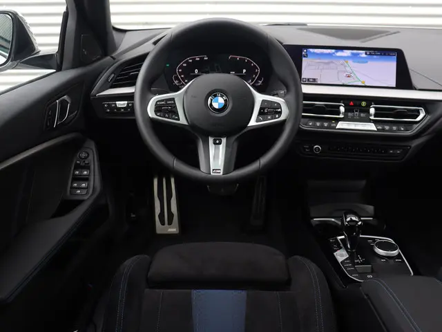 BMW 1 Serie 5-deurs 118i 2024 Benzine 9