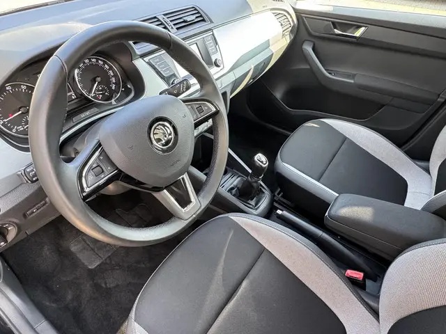 Škoda Fabia 1.0 TSI Drive 2018 Benzine 13
