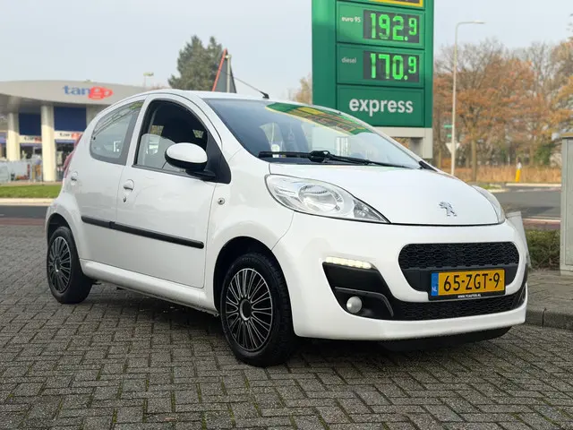 Peugeot 107 1.0 Active facelift led airco 2012 Benzine 9