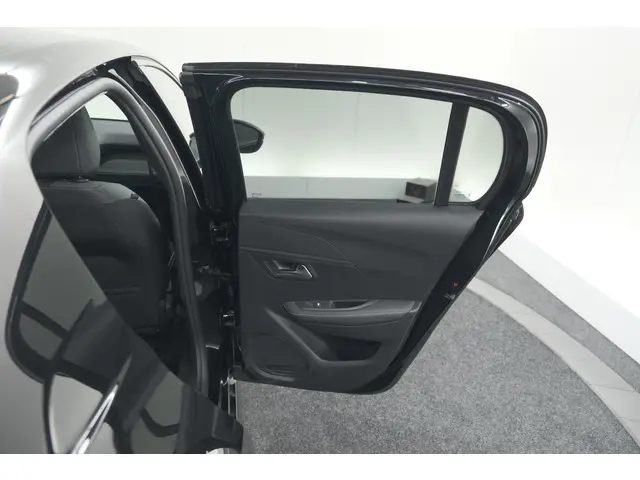 Peugeot 208 PureTech 100 Allure 2024 Benzine 60