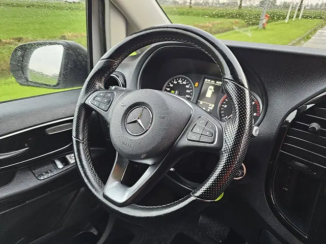 Mercedes-Benz Vito 114 2021 Diesel 10