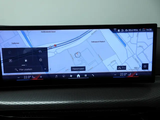 BMW 3 Serie Sedan 318i 2025 Benzine 33