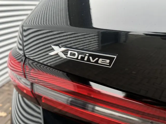 BMW 5 Serie Touring 530e xDrive 2024 Hybride Benzine 26