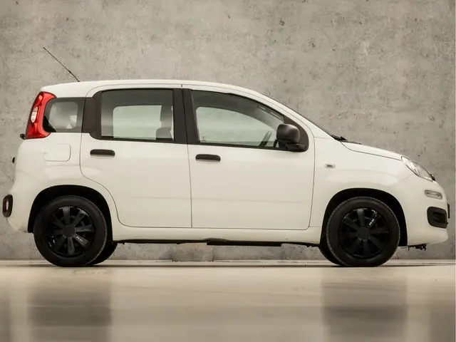 Fiat Panda 0.9 TwinAir Sport 2017 Benzine 4