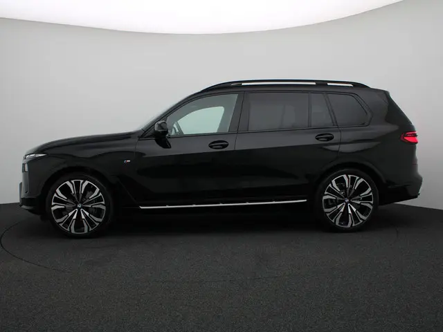 BMW X7 xDrive40i 2025 Benzine 4