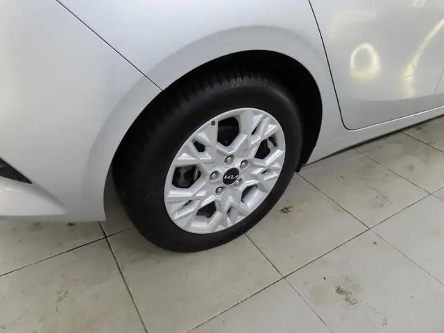 Kia Ceed 1.0 T-GDi DynamicLine 2023 Benzine 24