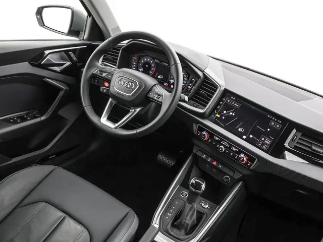 Audi A1 Sportback 30 TFSI 116pk S Edition 2025 Benzine 27