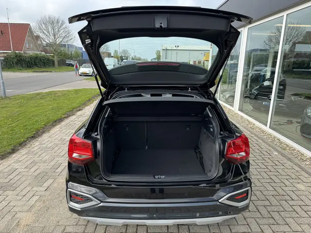Audi Q2 35 TFSI S Edition 2024 Benzine 10