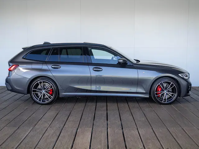 BMW 3 Serie Touring 330e 2021 Hybride Benzine 4