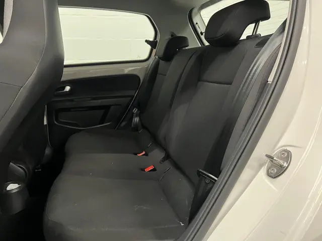 Volkswagen up! 1.0 BMT high up! Semi-Automaat! 2018 Benzine 15