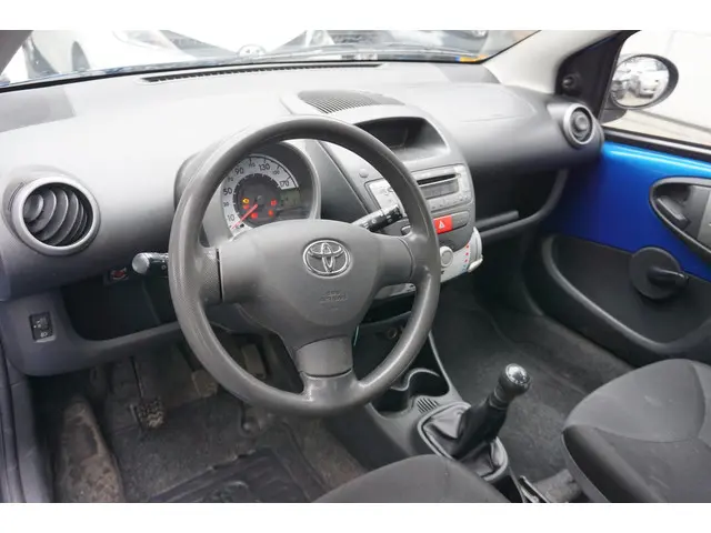 Toyota Aygo 1.0 VVT-i Access 2014 Benzine 6