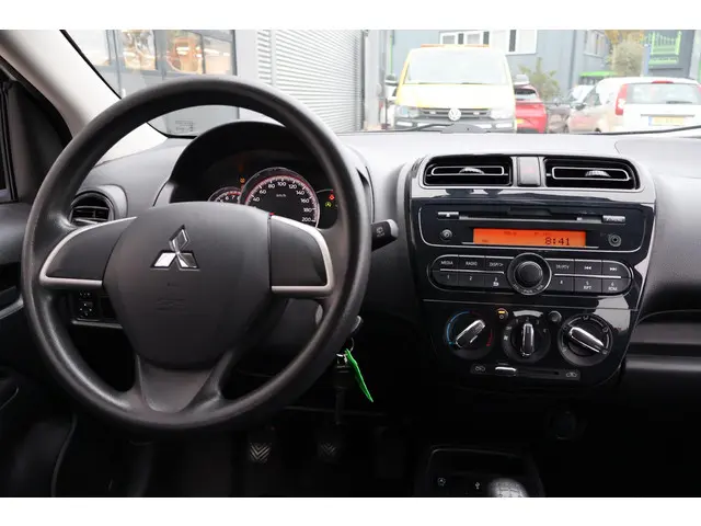 Mitsubishi Space Star 1.0 Cool+ 2020 Benzine 19