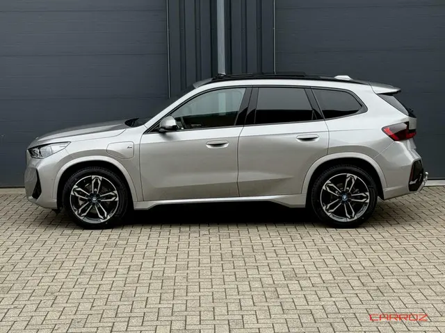 BMW X1 xDrive30e M Sport Pano 2023 Hybride Benzine 2