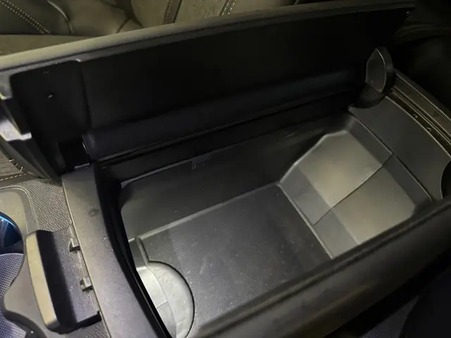 Peugeot 5008 1.6 e-THP GT-Line - 7 personen 2018 Benzine 77