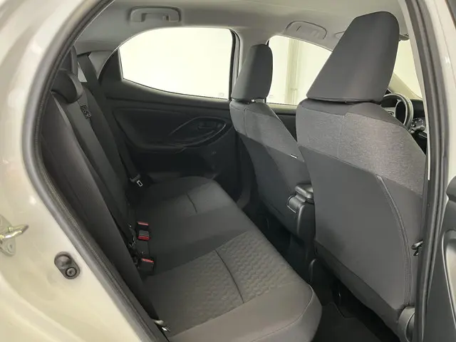 Toyota Yaris 1.5 Hybrid 115 Active 2021 Hybride Benzine 25