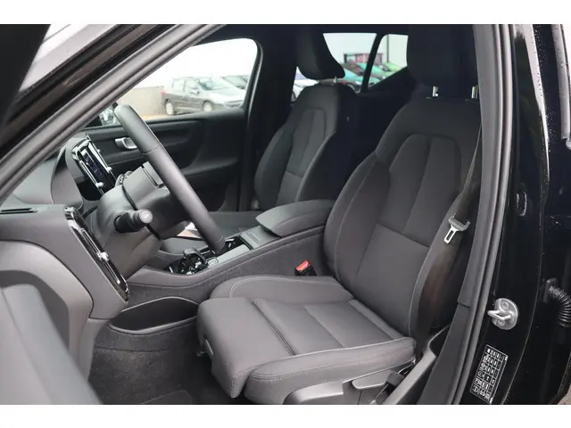 Volvo XC40 Recharge Core 70 kWh 2023 Elektrisch 8