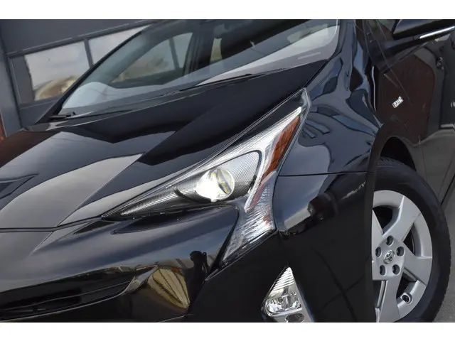 Toyota Prius 1.8 Black Edition 2018 Hybride Benzine 3
