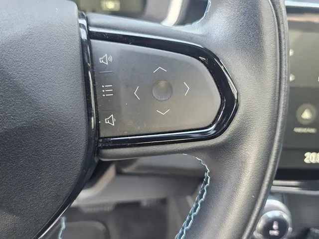 Lynk & Co 01 Lynk&co 2022 Hybride Benzine 16