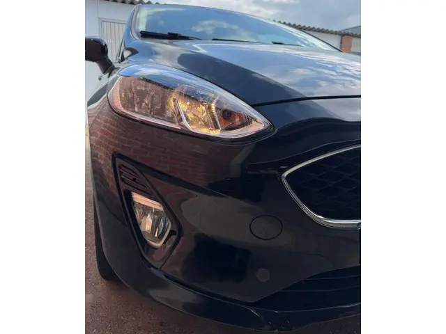 Ford Fiesta - 1.0 EcoBoost Titanium - 2018 2018 Benzine 2