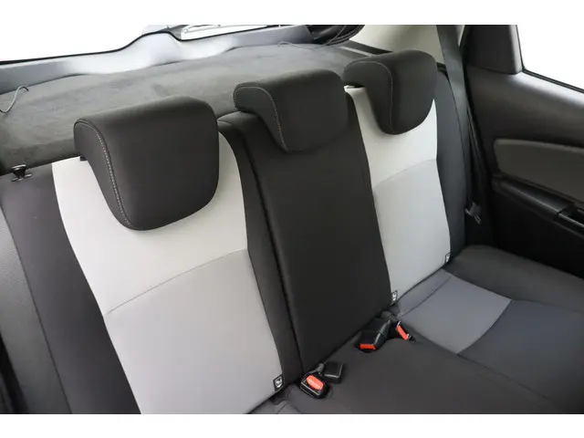 Toyota Yaris 1.5 Hybrid Aspiration 2018 Hybride Benzine 14