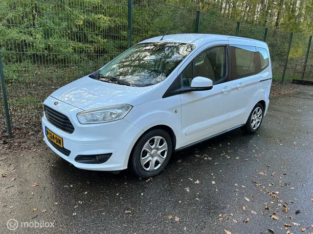 Ford Tourneo Courier 1.0 Titanium 2014 Benzine 5
