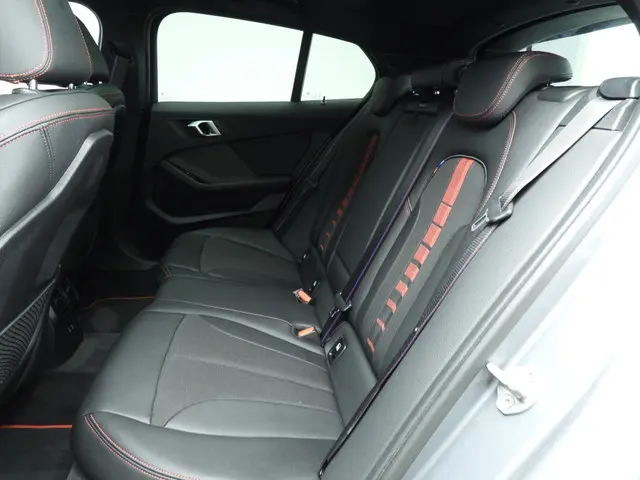BMW 1 Serie 5-deurs 128ti 2024 Benzine 8