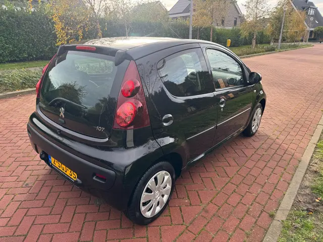 Peugeot 107 1.0 Active 93.000 KM AIRCO 2013 Benzine 6