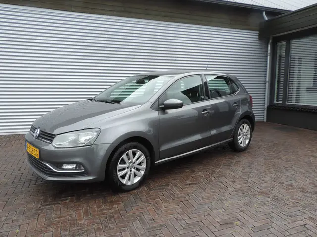 Volkswagen Polo 2