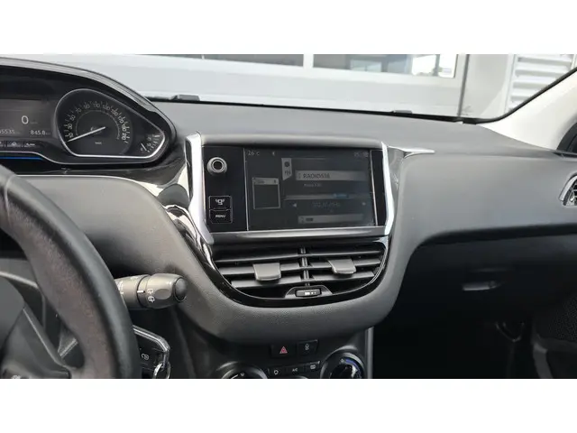 Peugeot 208 1.2 VTi Blue Lease 2012 Benzine 25