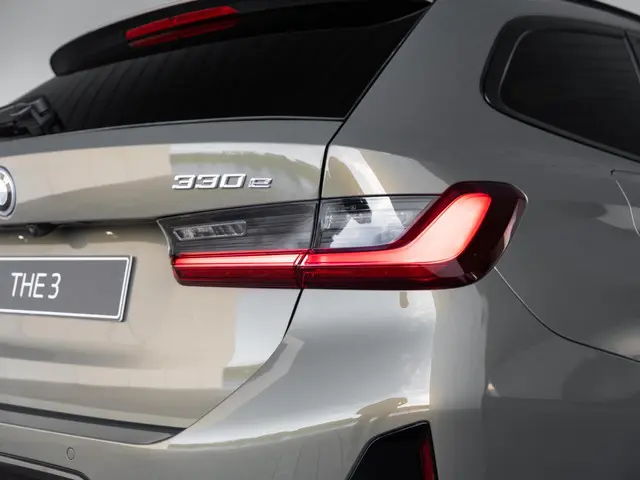 BMW 3 Serie Touring 330e 2026 Hybride Benzine 13