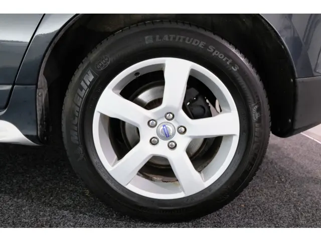Volvo XC60 3.2 AWD R-Design 2012 Benzine 22